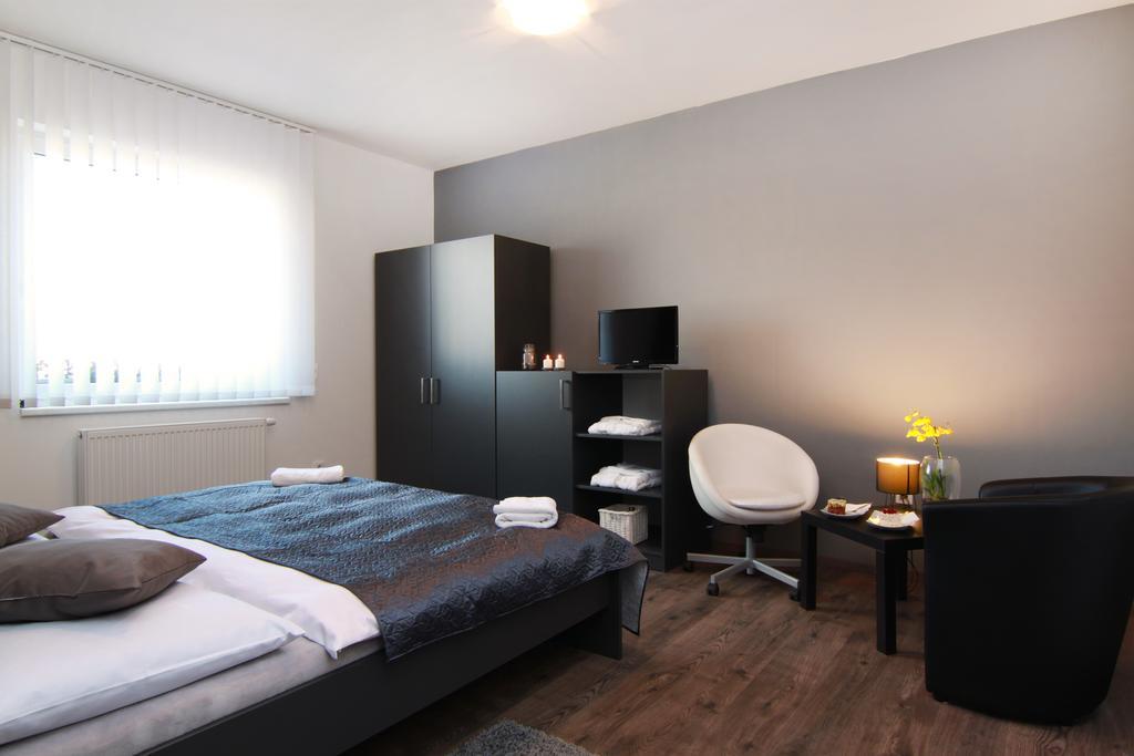 Jbi Wellness Hotel Kolin Room photo
